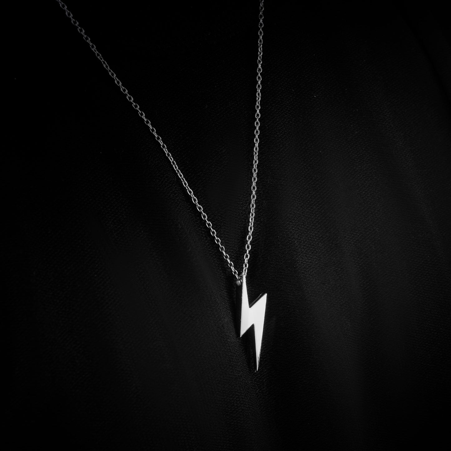 Flash Pendant & Chain - Unisex